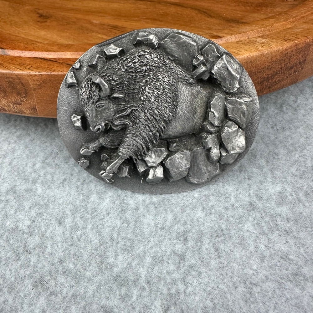 Vtg 1994 Bergamot Buffalo Bison 3D Belt Buckle R-76 Made in USA Pewter Tone